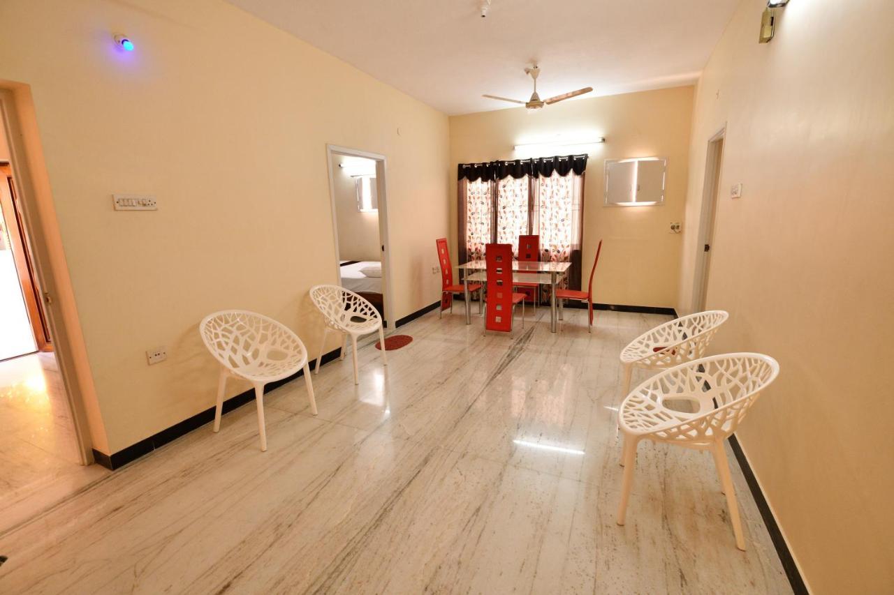 Sri Ranga Krupa Hotel Tiruchirappalli Bagian luar foto