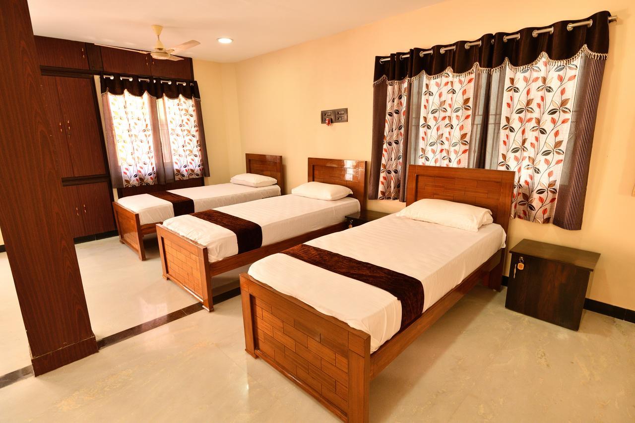 Sri Ranga Krupa Hotel Tiruchirappalli Bagian luar foto